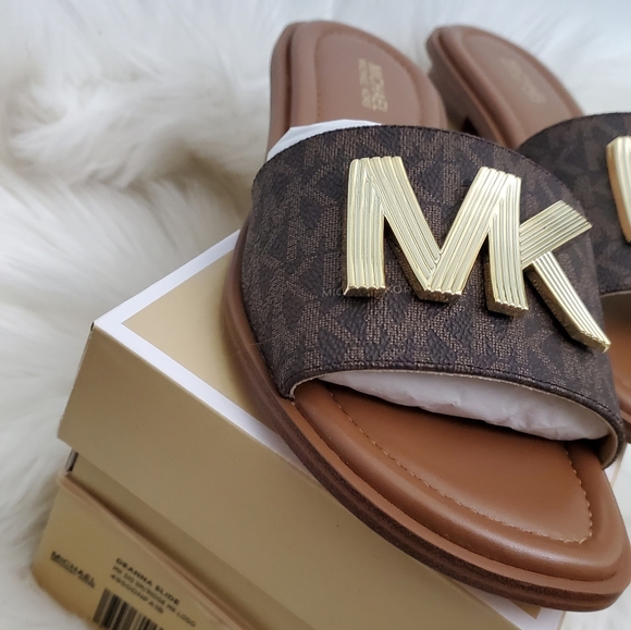 Michael Kors slide - Picture 2 of 4